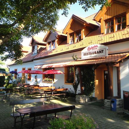 Pension & Restaurant U Konske Drahy Holkov Velešín Exterior foto