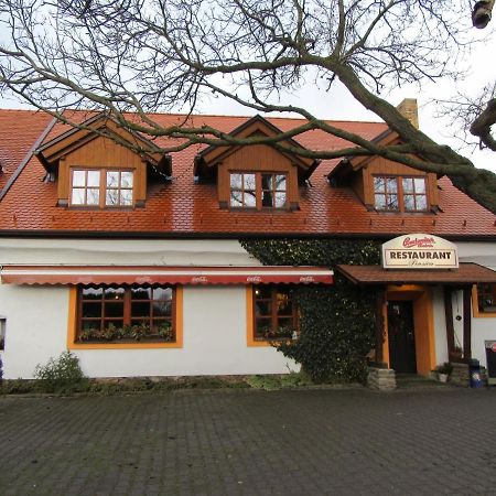 Pension & Restaurant U Konske Drahy Holkov Velešín Exterior foto